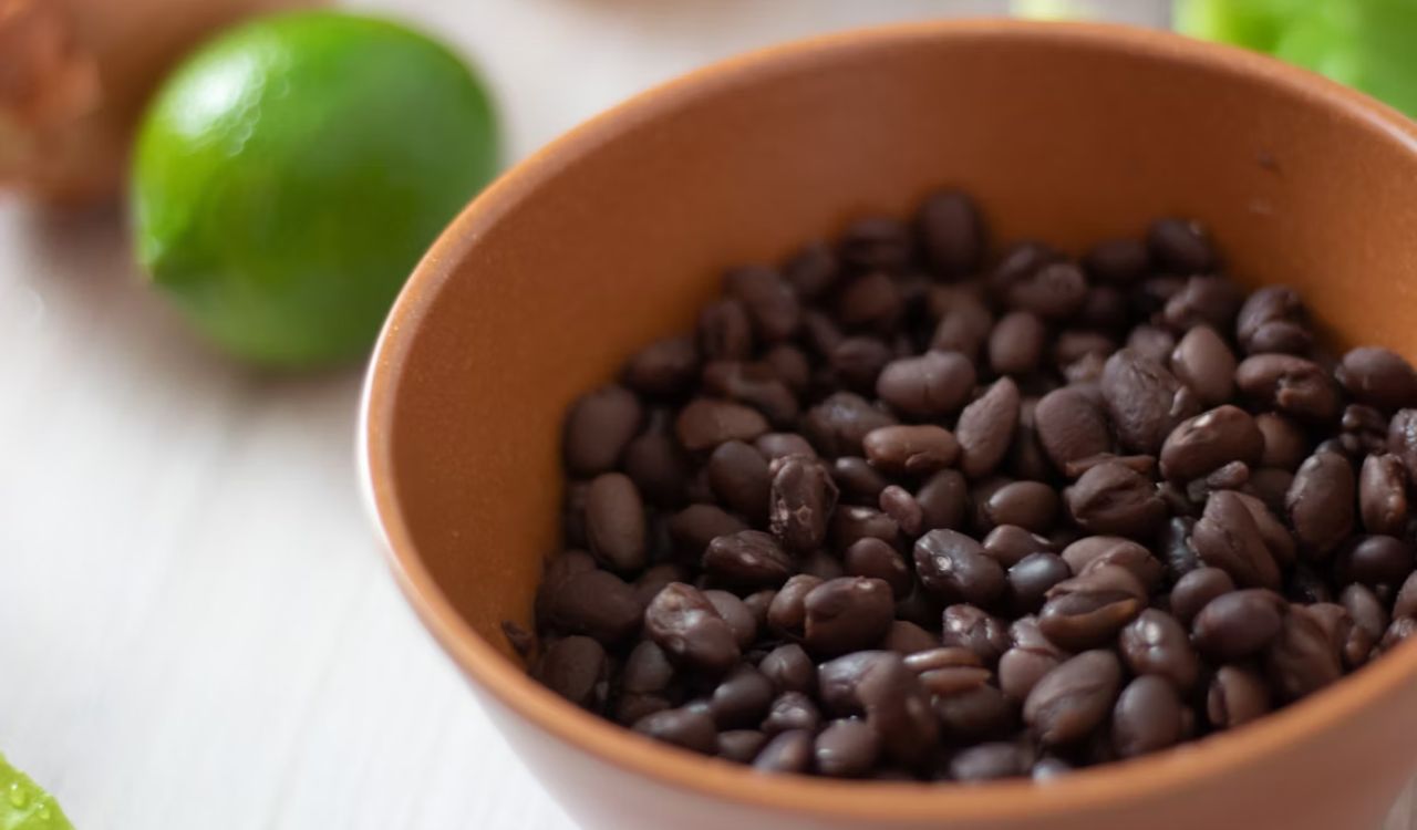 Black beans and vegetables