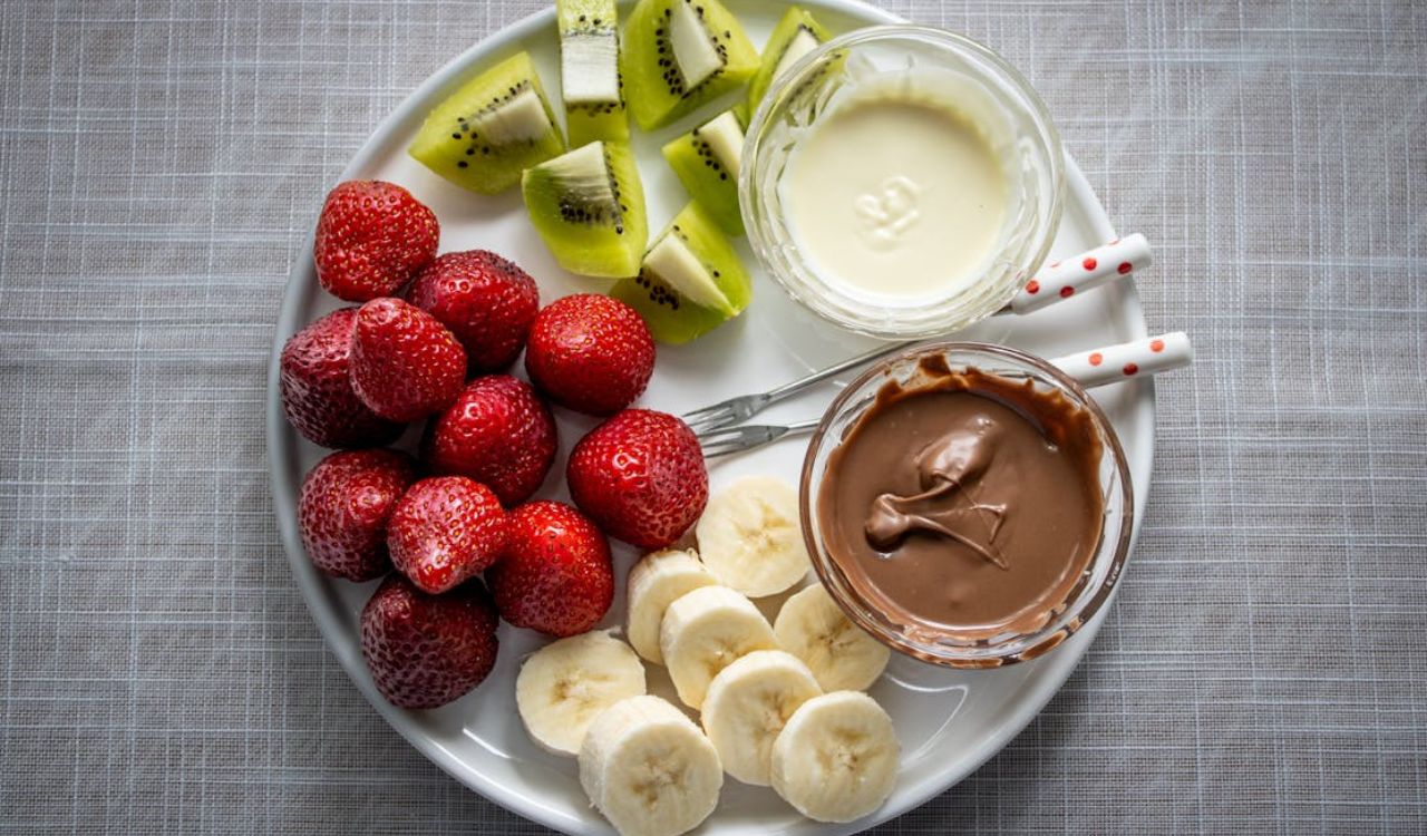 Delicious Fruit Platter with Chocolate Dip