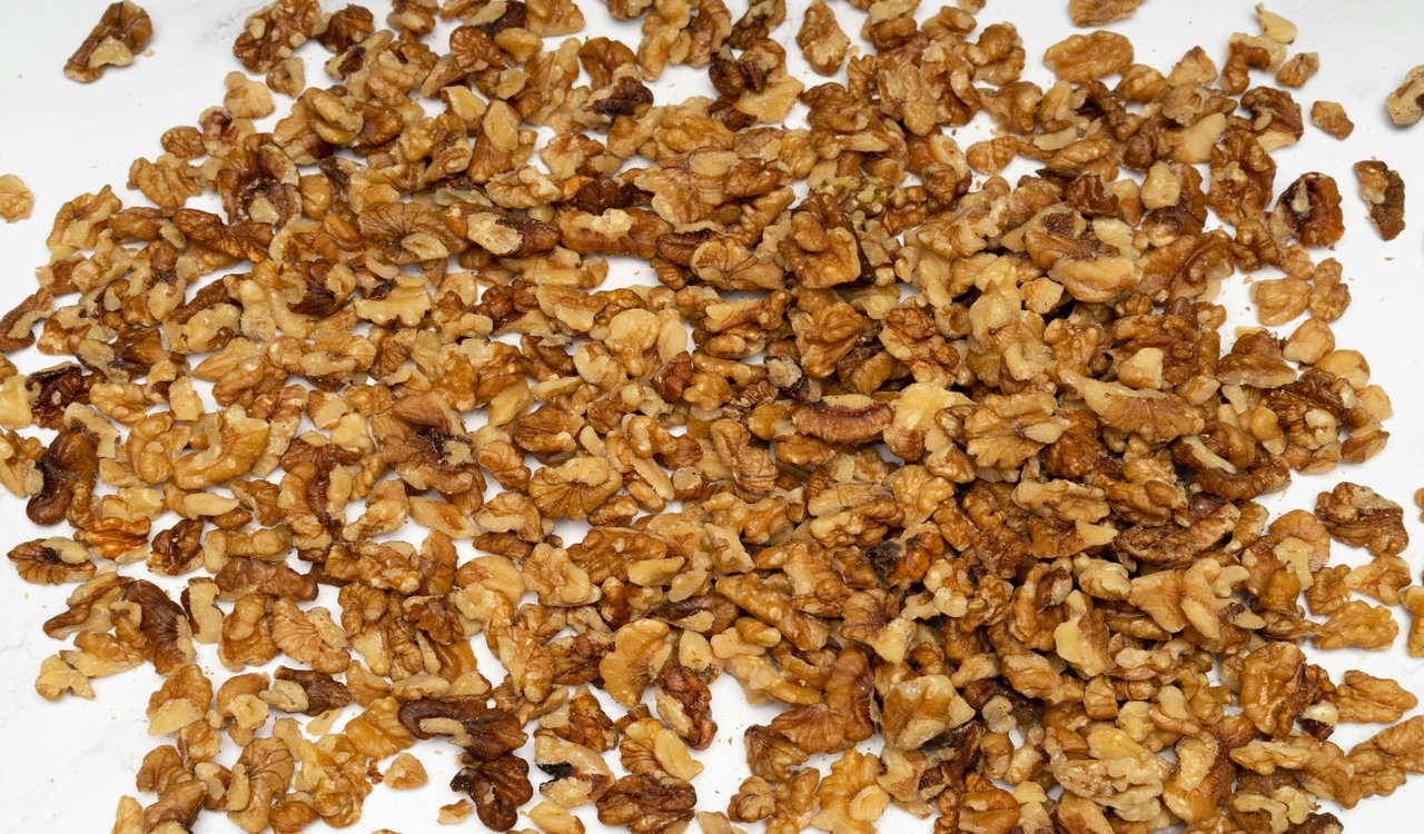 Dry nuts