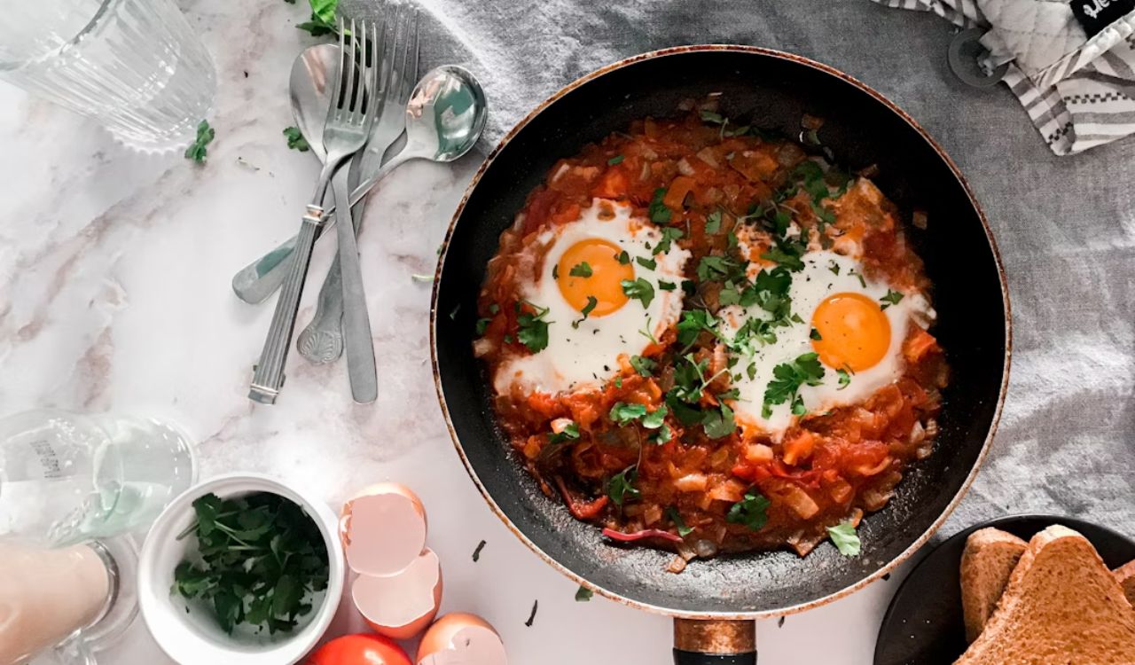 Shakshuka eggs for breakfast