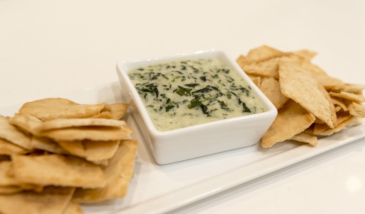 Food, Dip, Chips image.