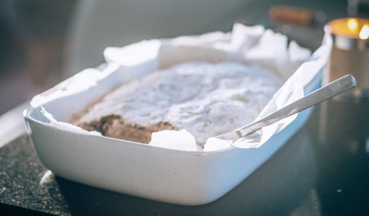 White tray