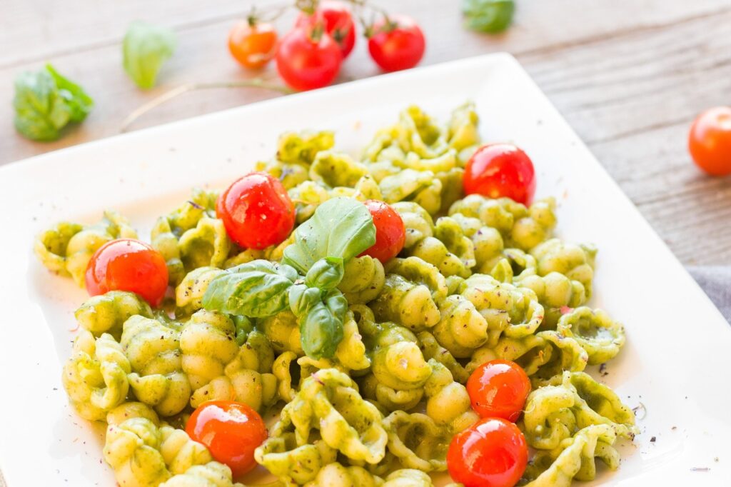 Pesto Pasta with Cherry Tomatoes