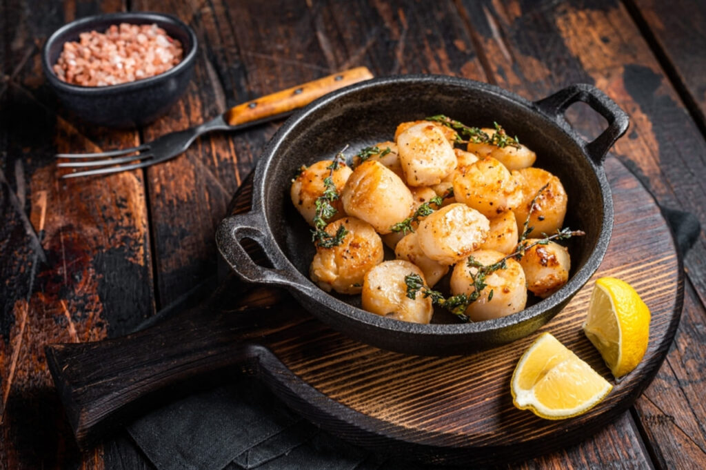 Pan-Seared Scallops with Garlic Butter