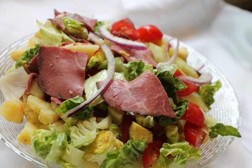 Steak and Arugula Salad with Blue Cheese