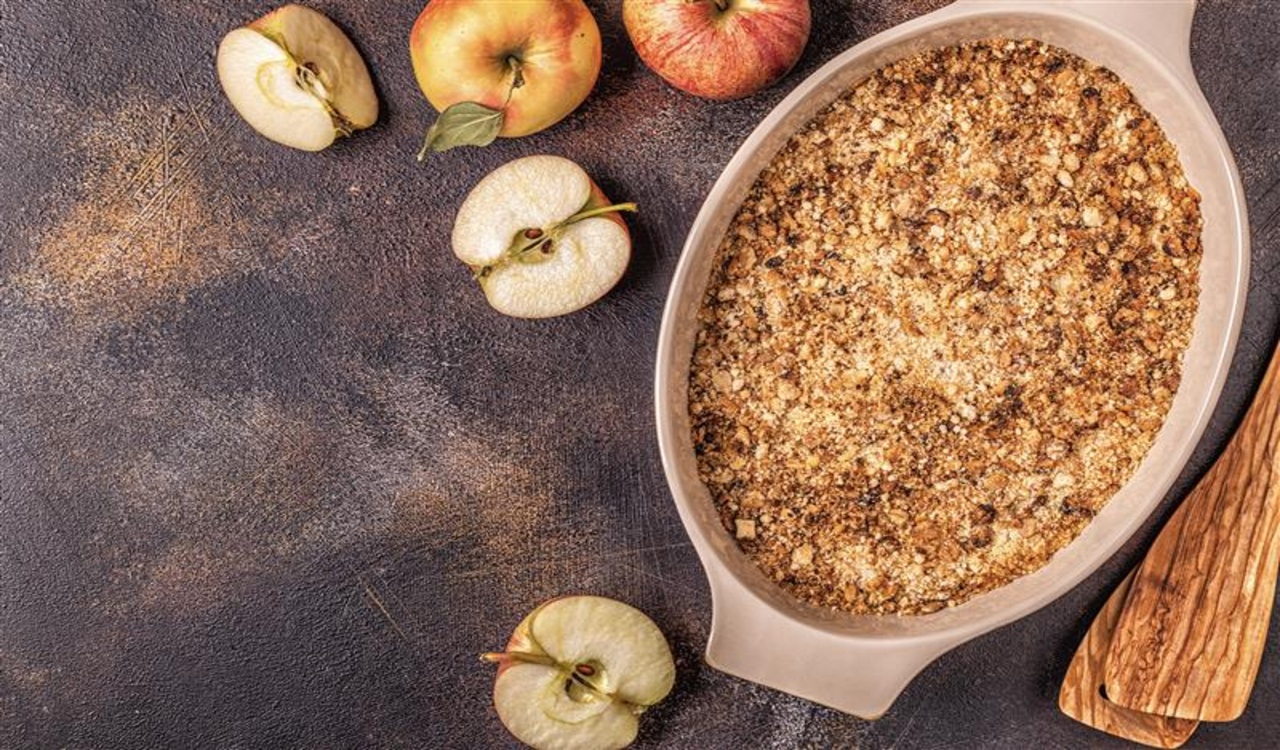 Dutch Oven Apple Crisp