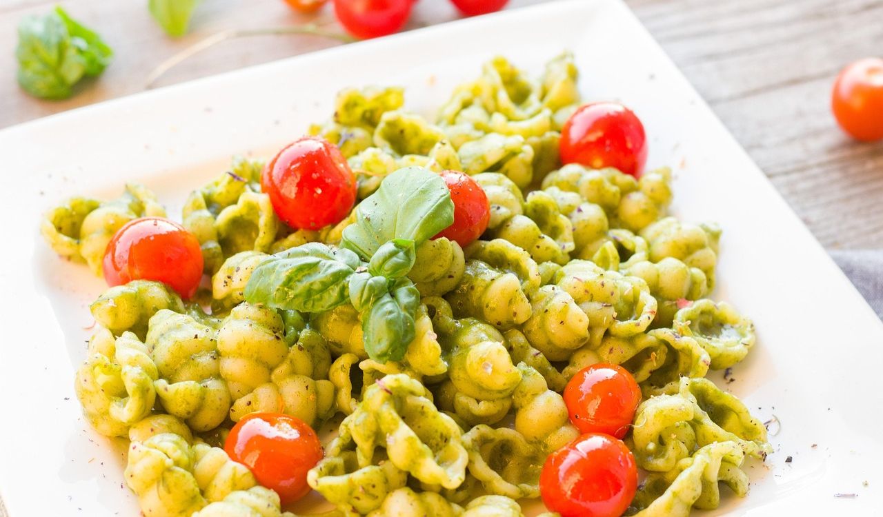 Pesto pasta with tomatoes